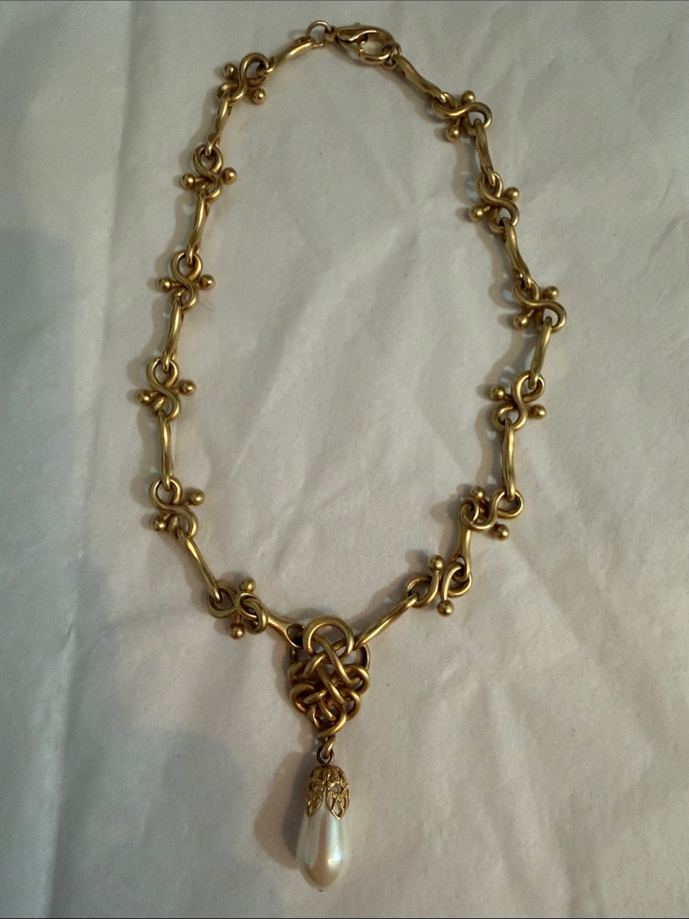 Vintage DKNY Signed Gold Metal Love Knot Choker Necklace with Pearl Drop